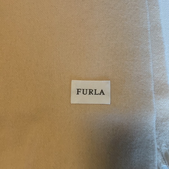 Furla cashmere scarf - Picture 5 of 5